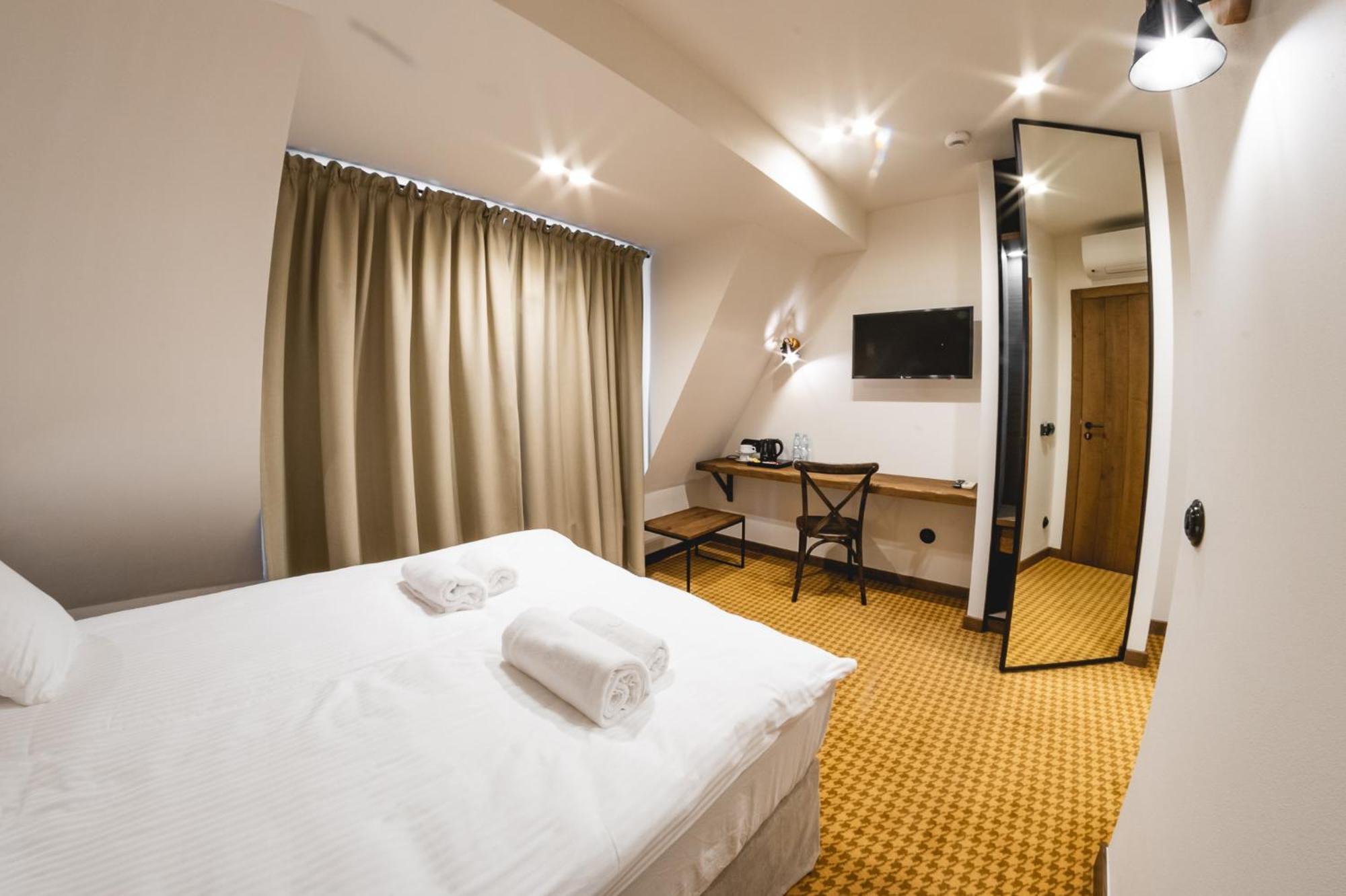 Dwor Hotel&restauracja