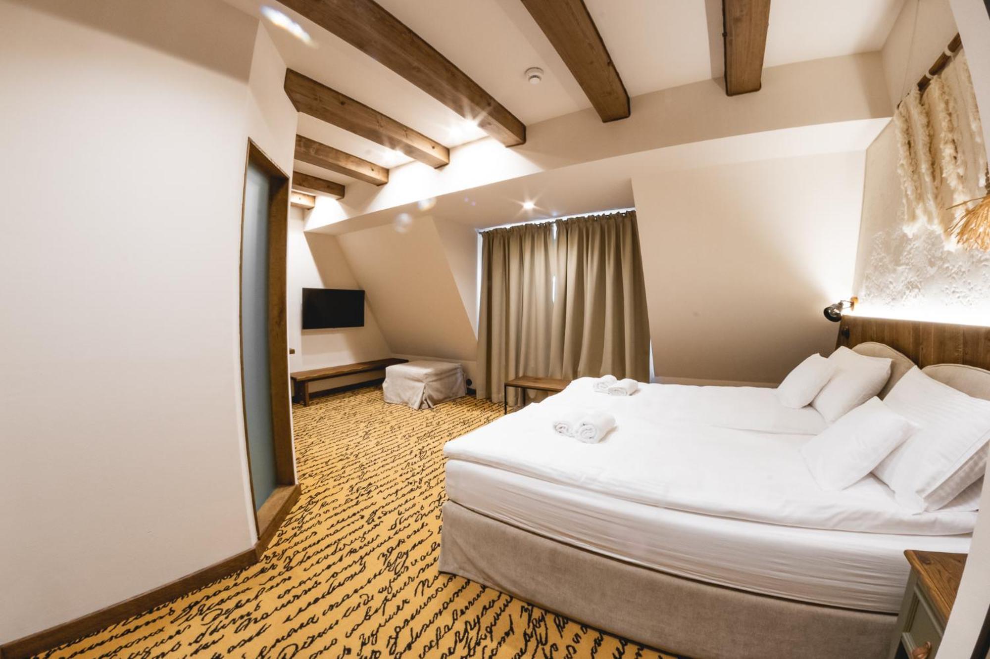 Dwór Bogucin Hotel&restauracja Hotel 3*